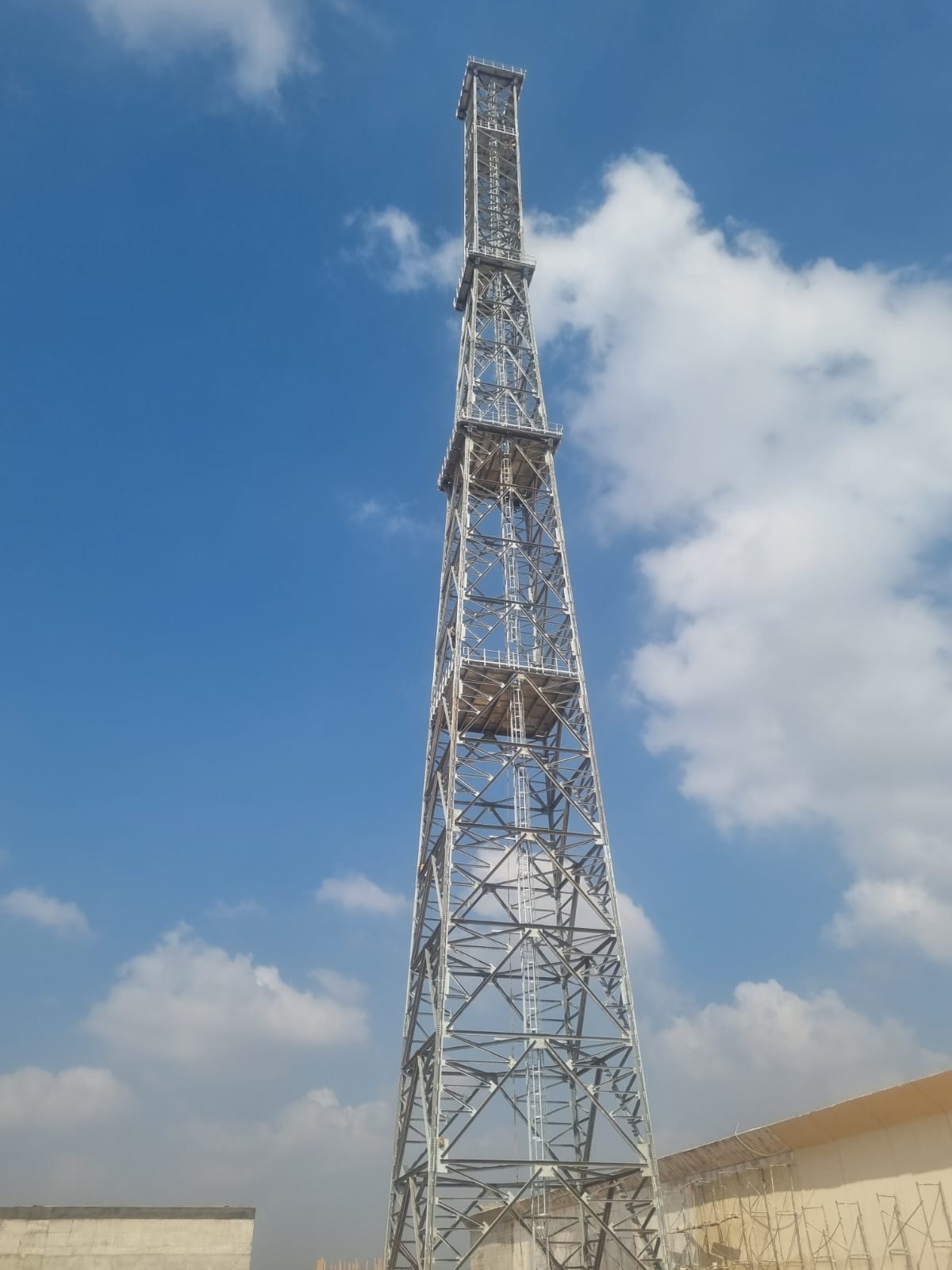 برج اتصالات العاشر من رمضان Image 1